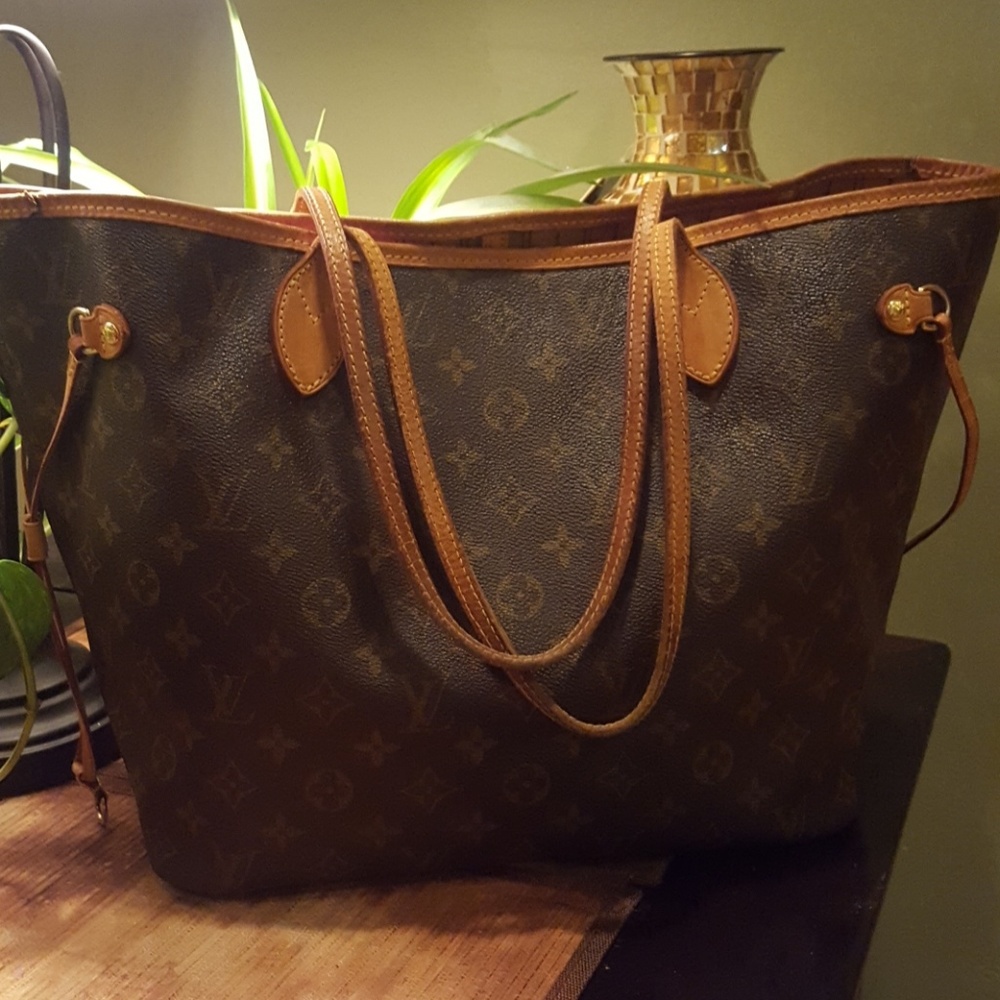 AUTHENTIC 100% NEVERFULL MM